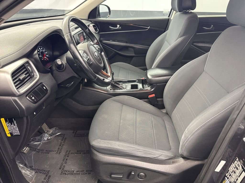 Used 2016 Kia Sorento LX w/ LX Convenience Package image 13