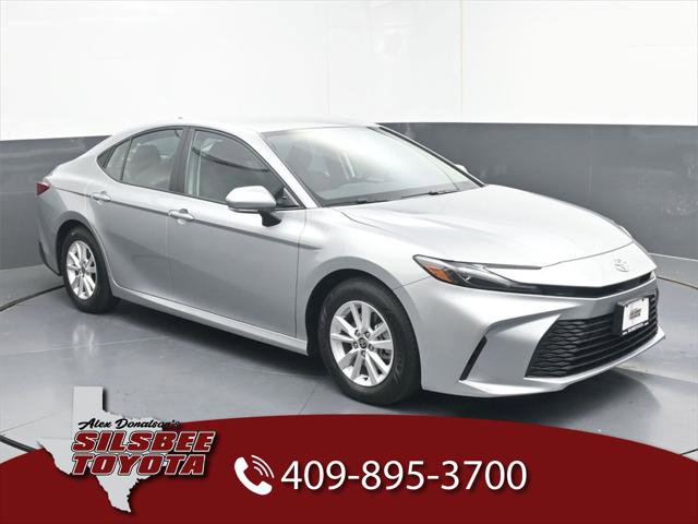 Certified 2025 Toyota Camry LE image 1