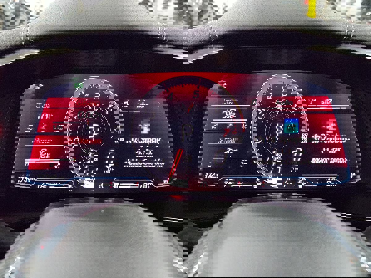 Used 2024 Chevrolet Corvette Stingray Coupe w/ 1LT image 34