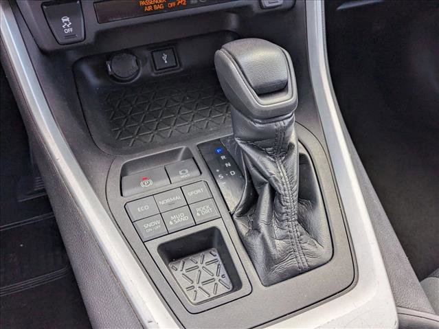 Used 2021 Toyota RAV4 XLE image 12
