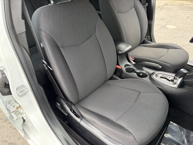 Used 2014 Chrysler 200 LX image 35