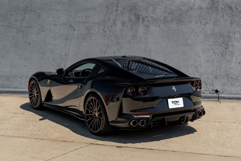 Used 2018 Ferrari 812 Superfast RWD image 2