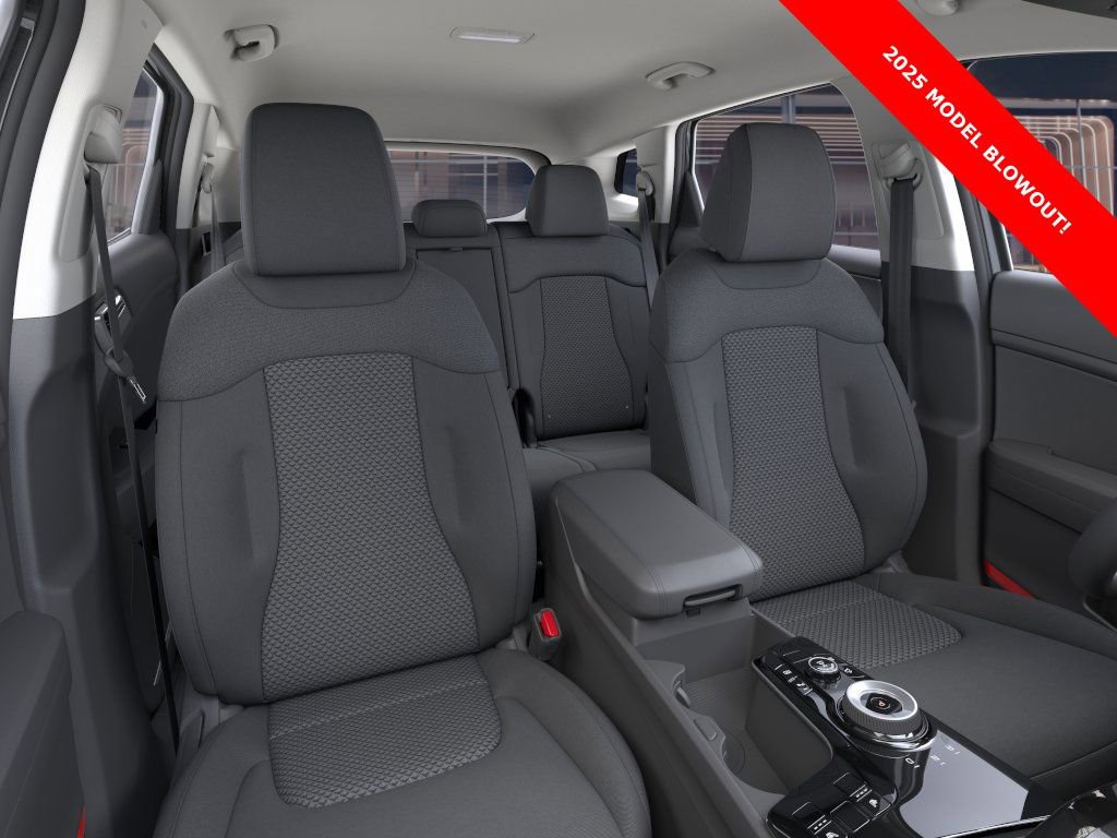 Used 2025 Kia Sportage LX AWD/4WD image 15