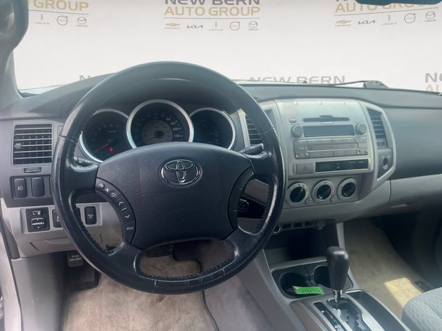 Used 2010 Toyota Tacoma 4x4 Access Cab V6 image 10
