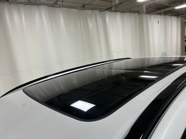 Used 2024 Volvo XC60 T8 Plus w/ Climate Package image 5