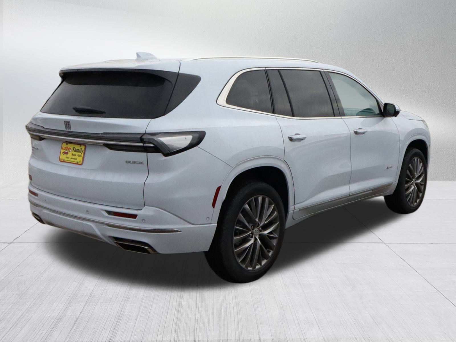 New 2026 Buick Enclave Avenir w/ Super Cruise Package image 7