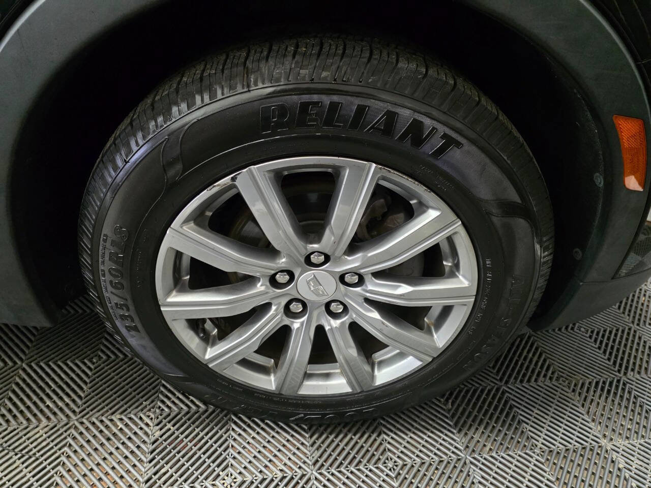 Used 2020 Cadillac XT4 Premium Luxury image 38