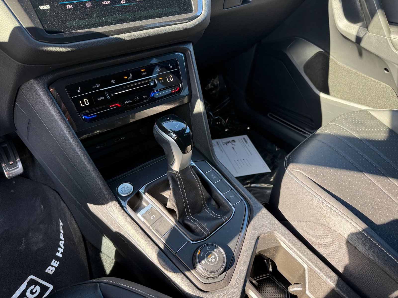 Certified 2023 Volkswagen Tiguan SE R-Line AWD/4WD image 13