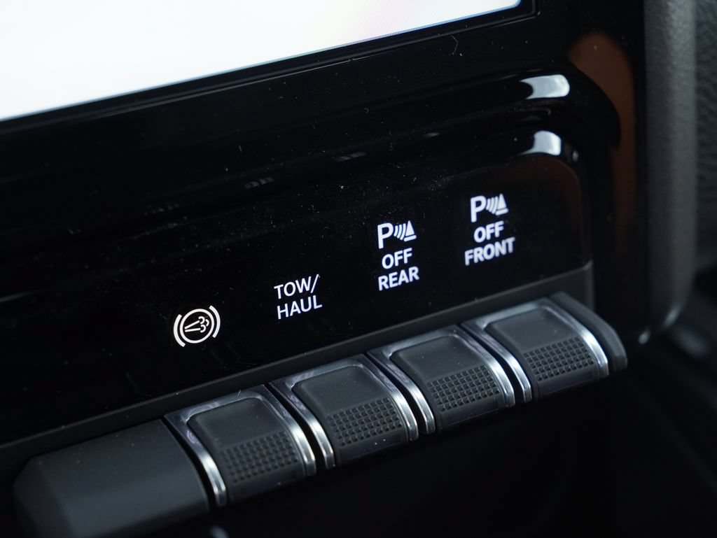 New 2026 RAM 2500 Laramie w/ Night Edition AWD/4WD image 22