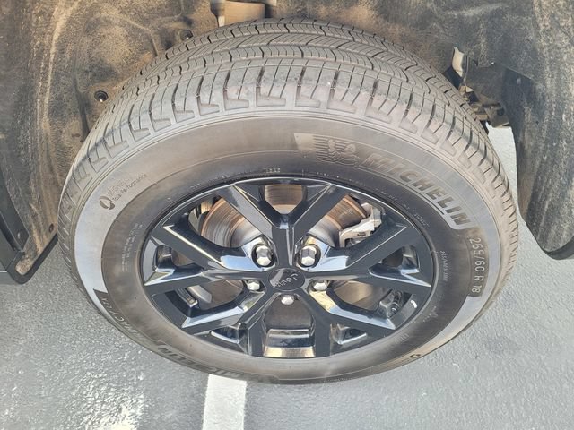 Used 2024 Jeep Grand Cherokee Altitude AWD/4WD image 25