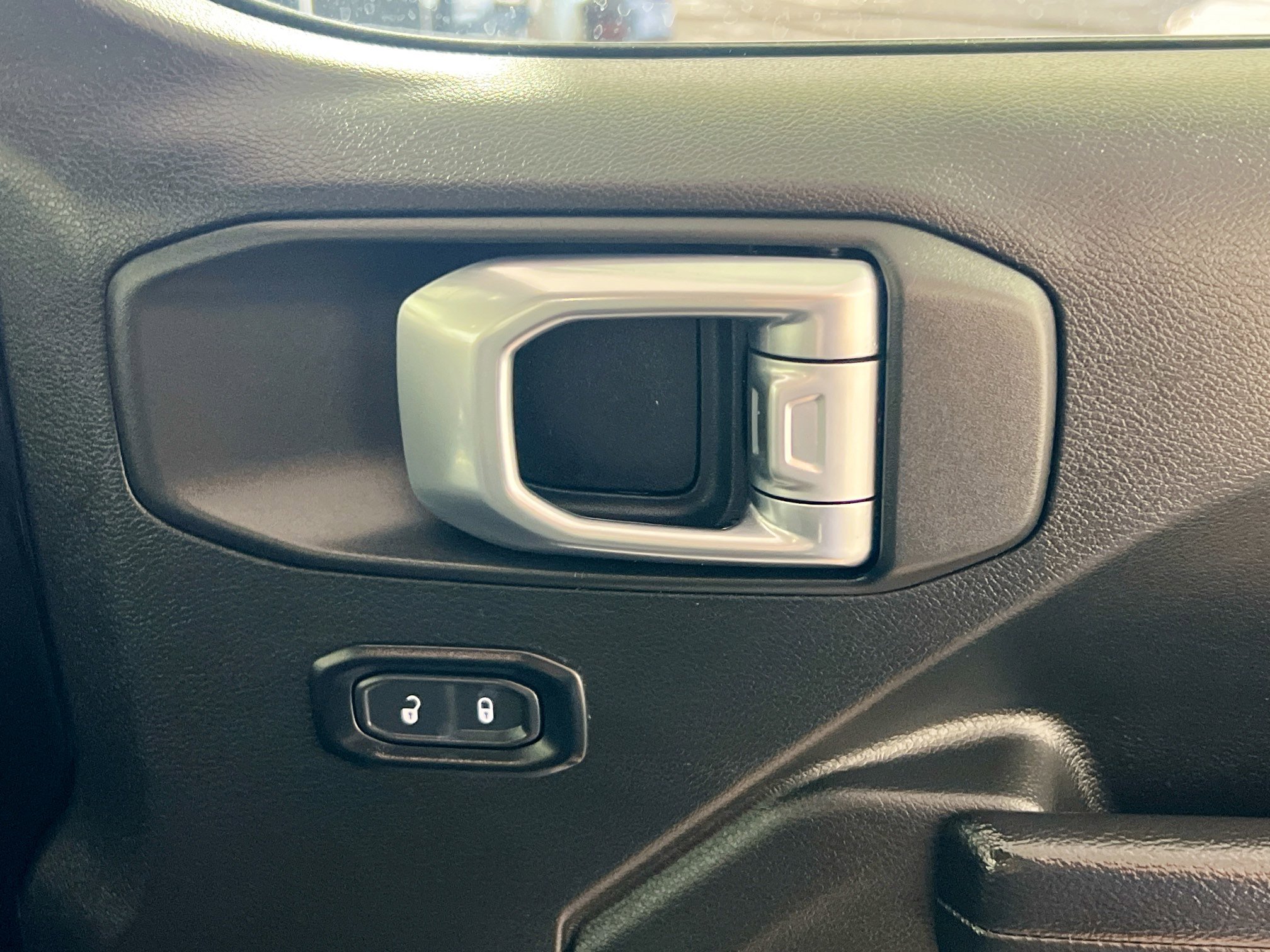 Used 2022 Jeep Gladiator Willys image 32