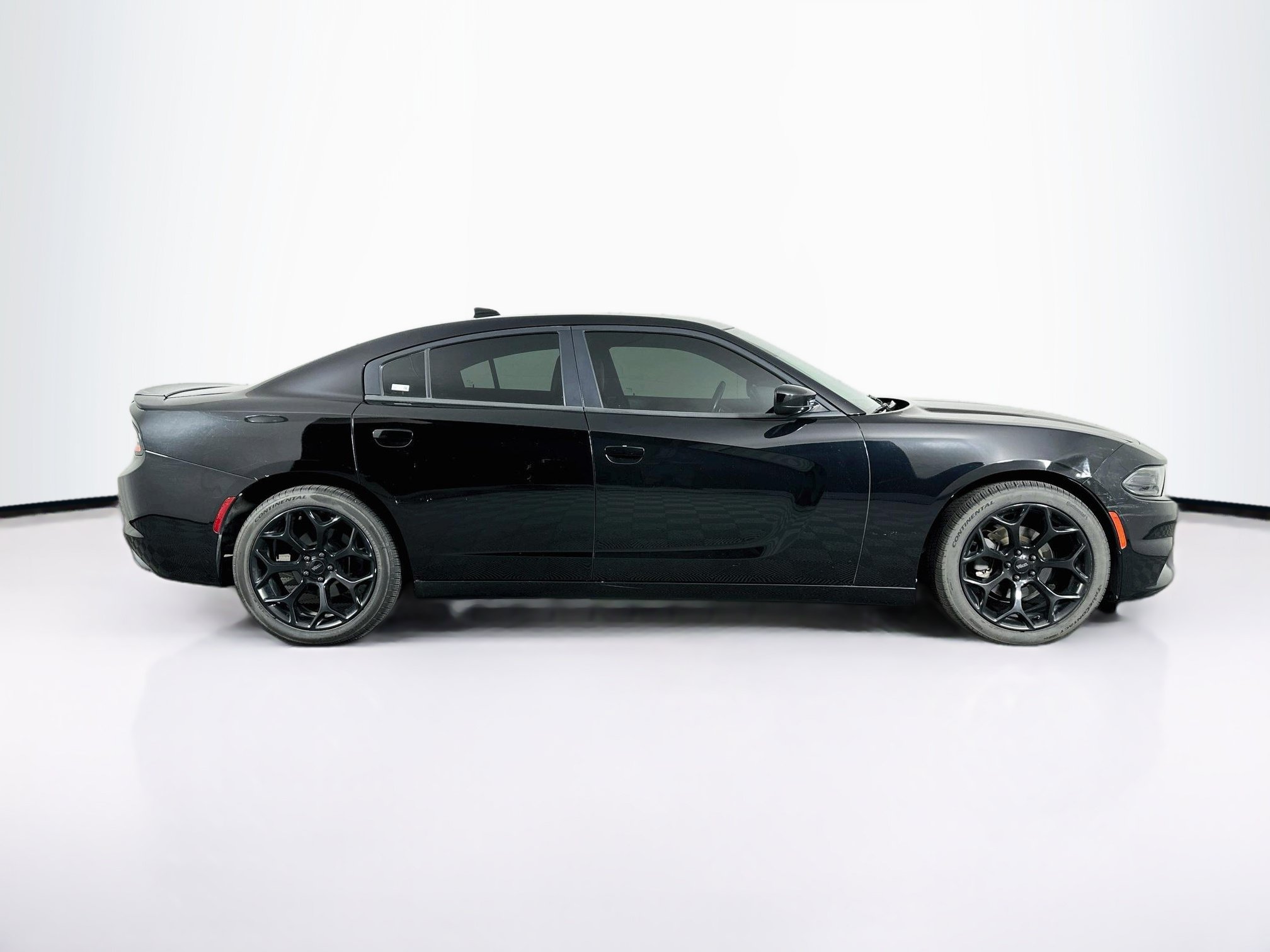 Used 2015 Dodge Charger SXT w/ Plus Group RWD image 10