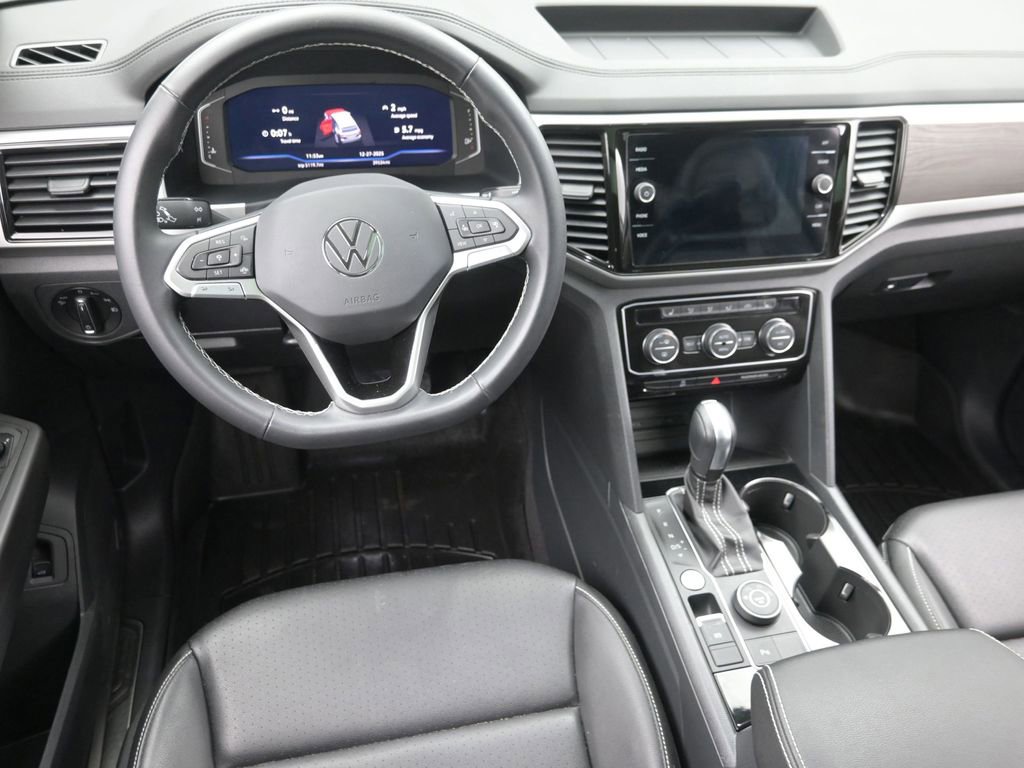 Used 2023 Volkswagen Atlas SE w/ Panoramic Sunroof Package image 13