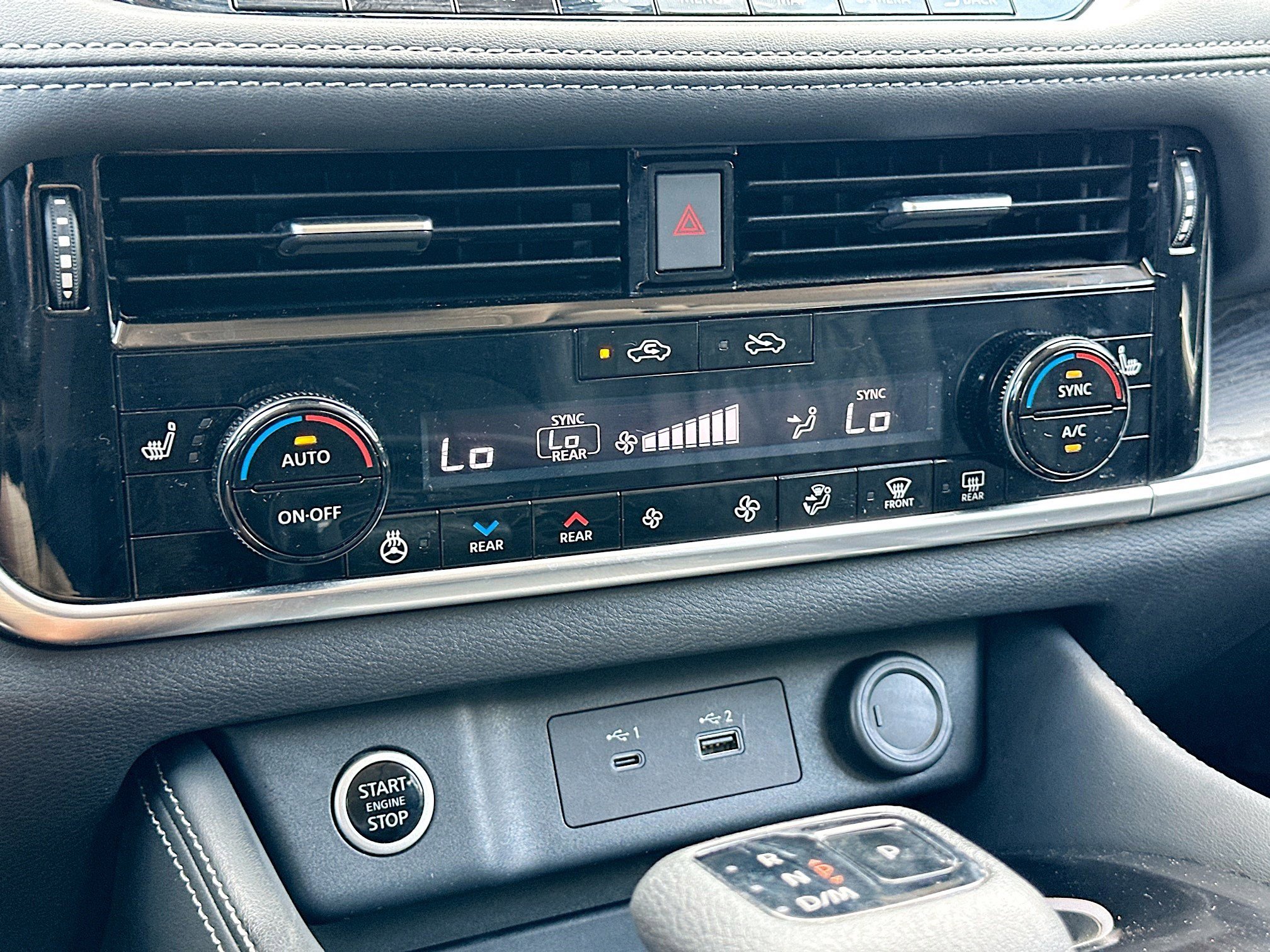 Used 2022 Nissan Rogue Platinum w/ Head-Up Display Package image 16