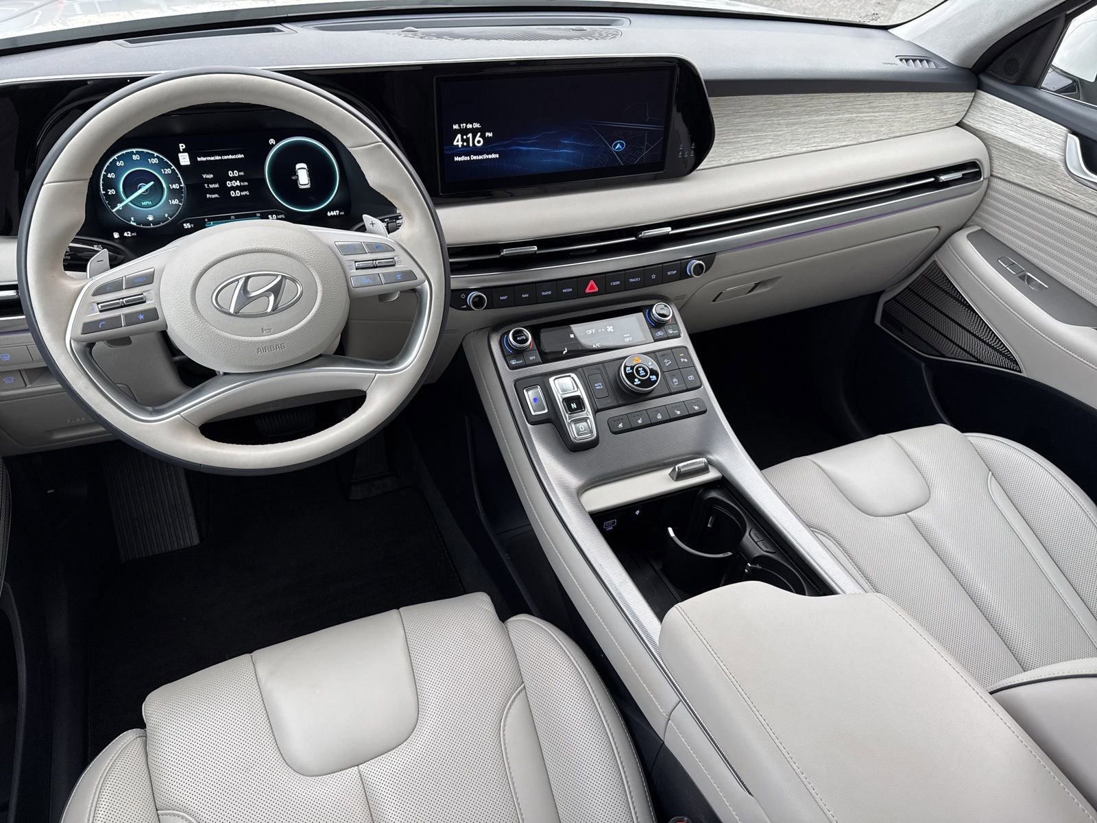 Used 2025 Hyundai Palisade Calligraphy image 22