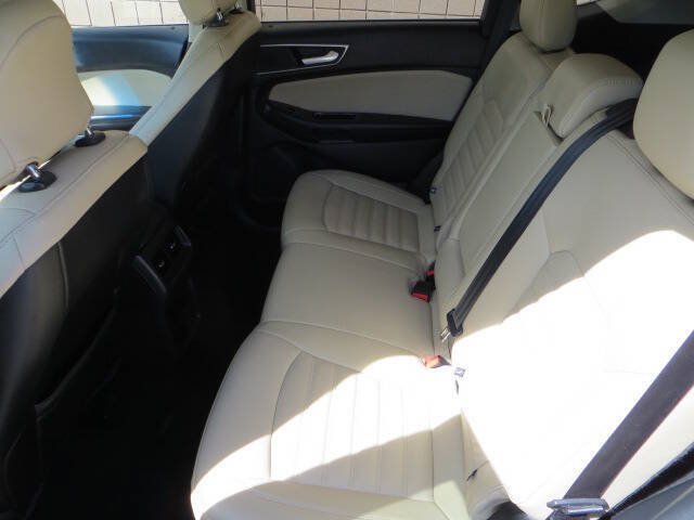 Used 2015 Ford Edge SEL w/ Canadian Comfort Package FWD image 18