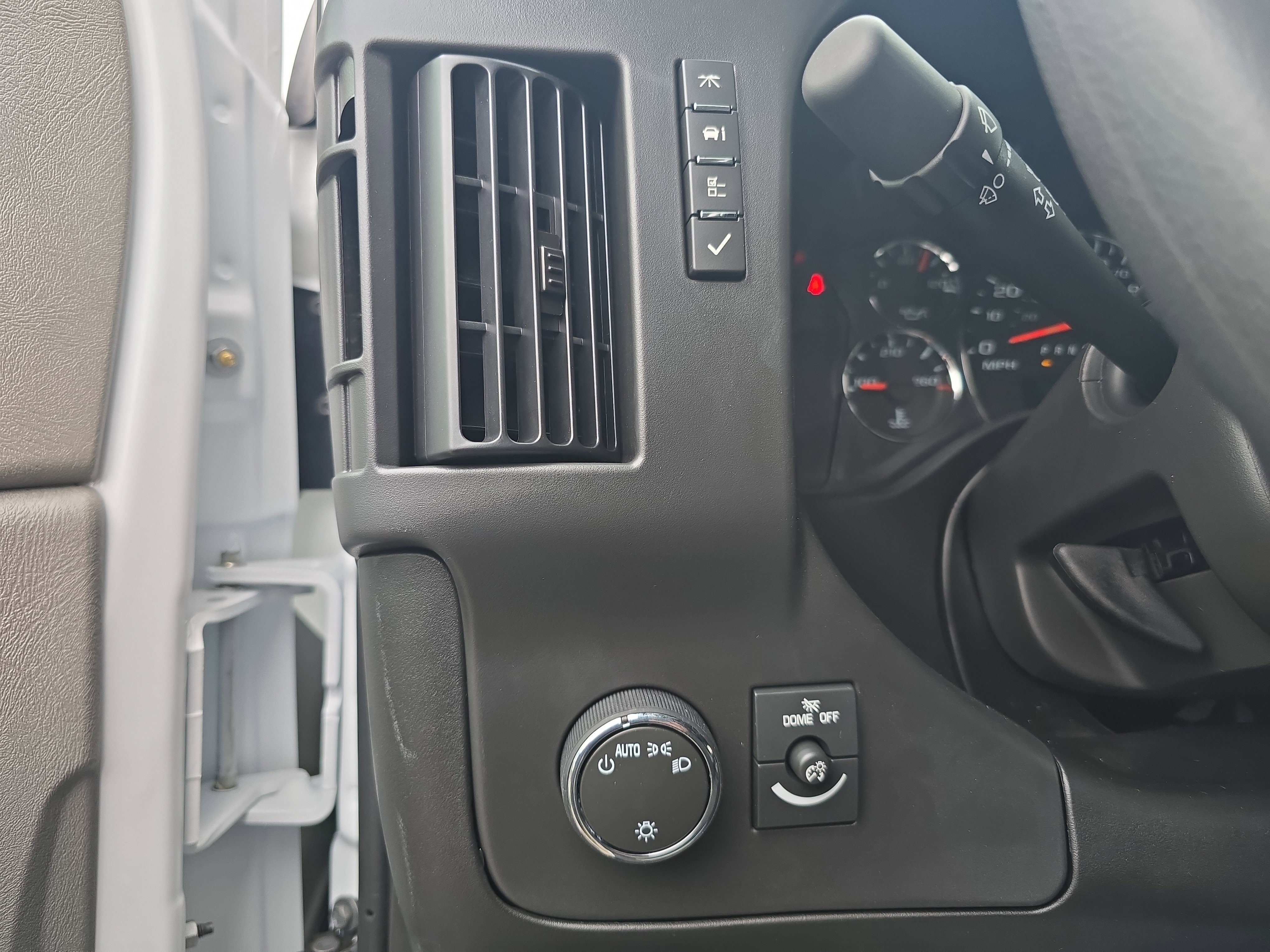 New 2025 GMC Savana 3500 Extended w/ Driver Convenience Package image 20