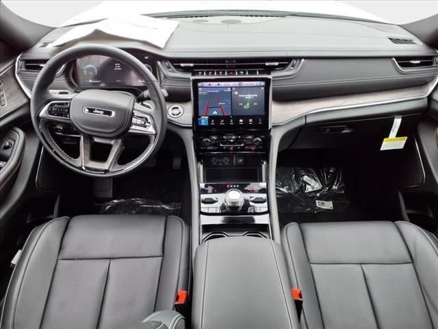 New 2025 Jeep Grand Cherokee L Overland w/ Advanced Protech Group III AWD/4WD image 16