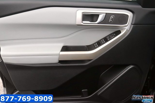 Certified 2022 Ford Explorer XLT w/ Equipment Group 202A image 9