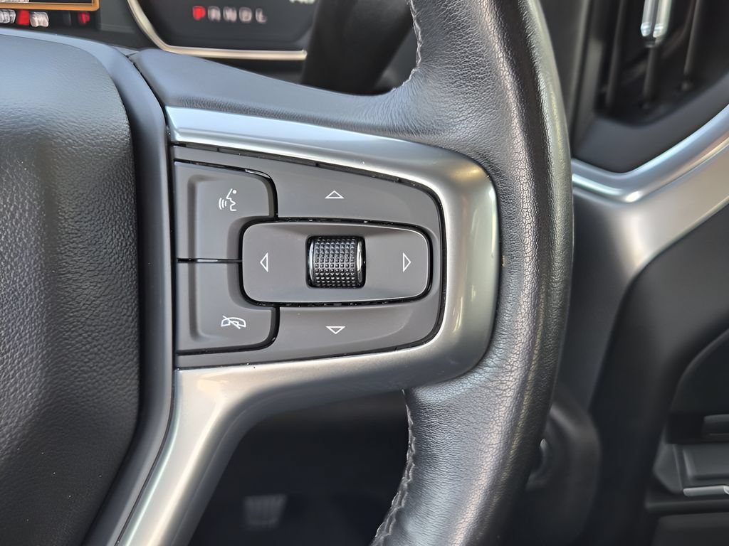 Used 2022 Chevrolet Silverado 1500 LT AWD/4WD image 27