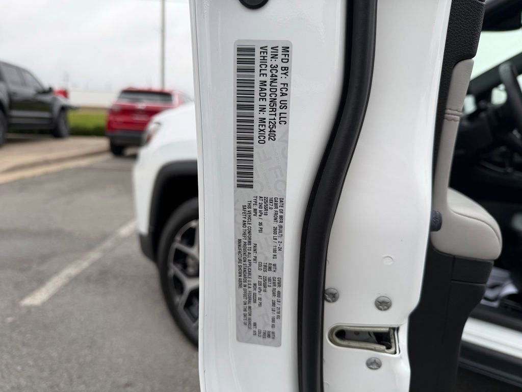 Used 2024 Jeep Compass Limited AWD/4WD image 35