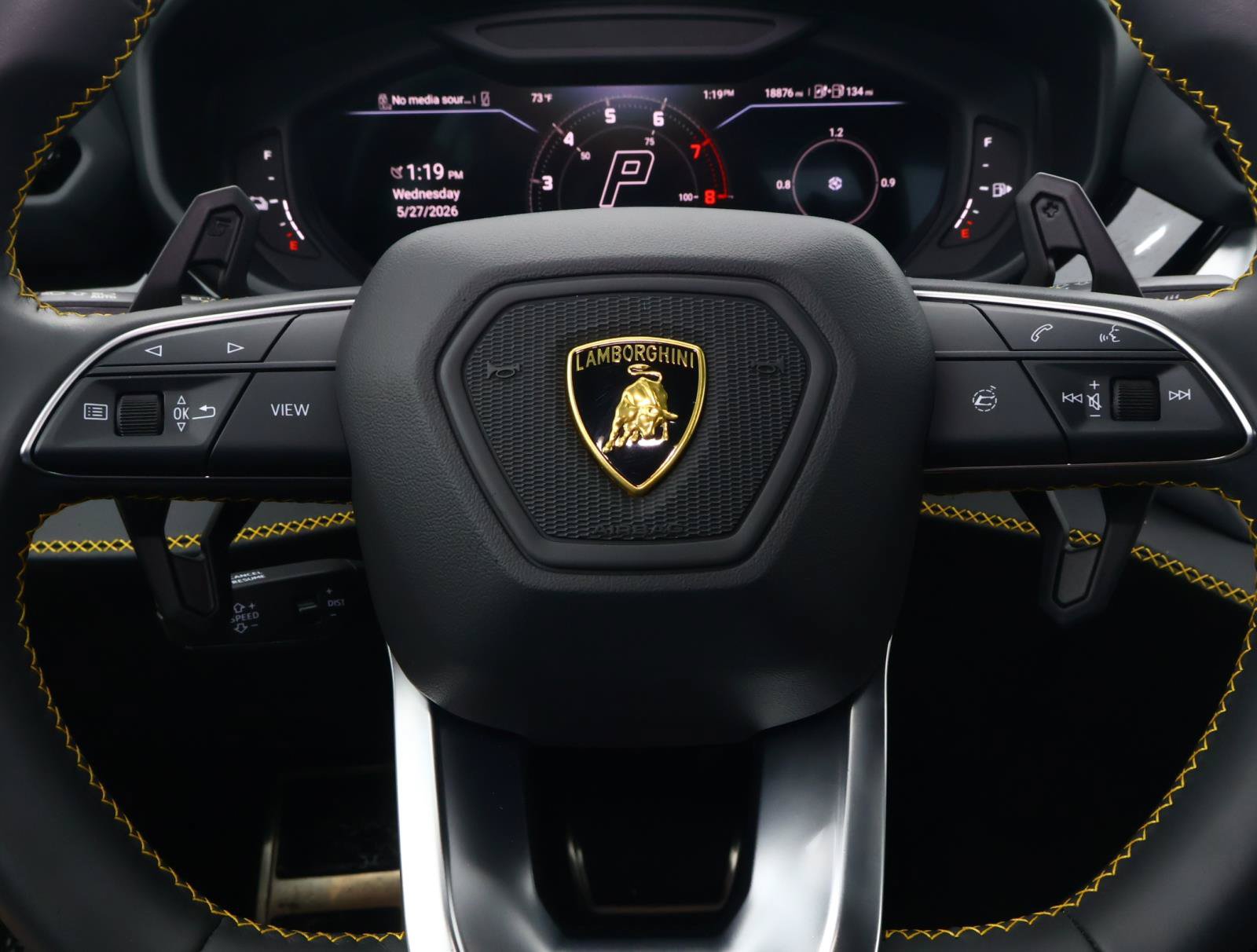 Used 2025 Lamborghini Urus SE AWD/4WD image 24