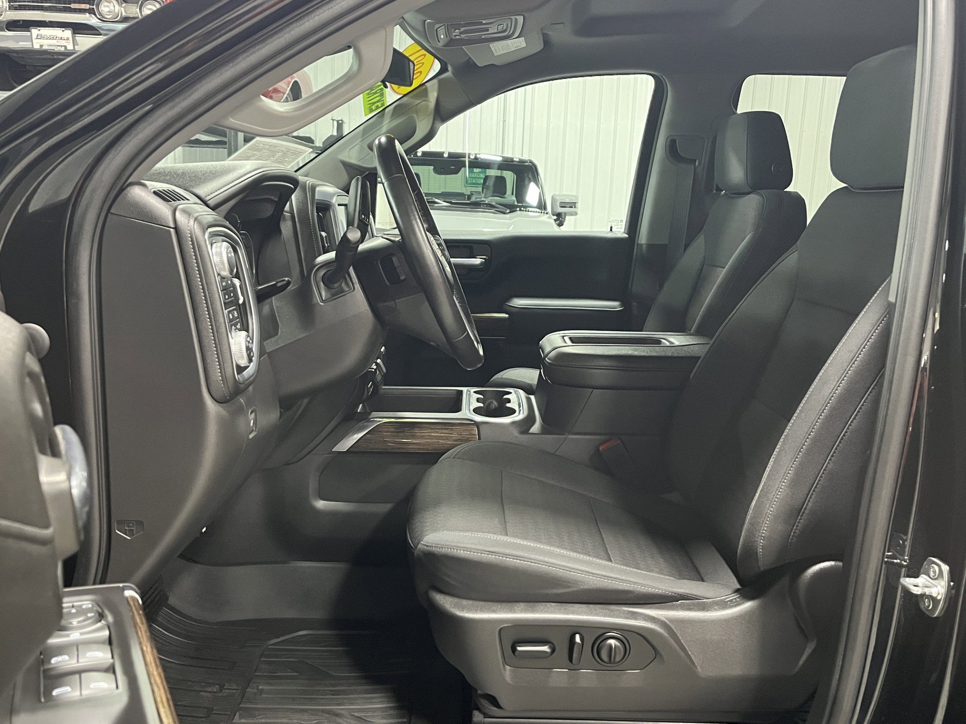 Certified 2021 GMC Sierra 1500 Elevation w/ Preferred Package AWD/4WD image 13