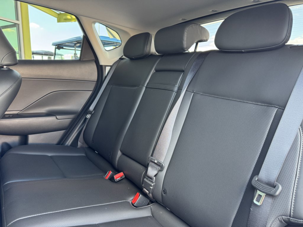 Used 2024 Hyundai Kona Limited image 36