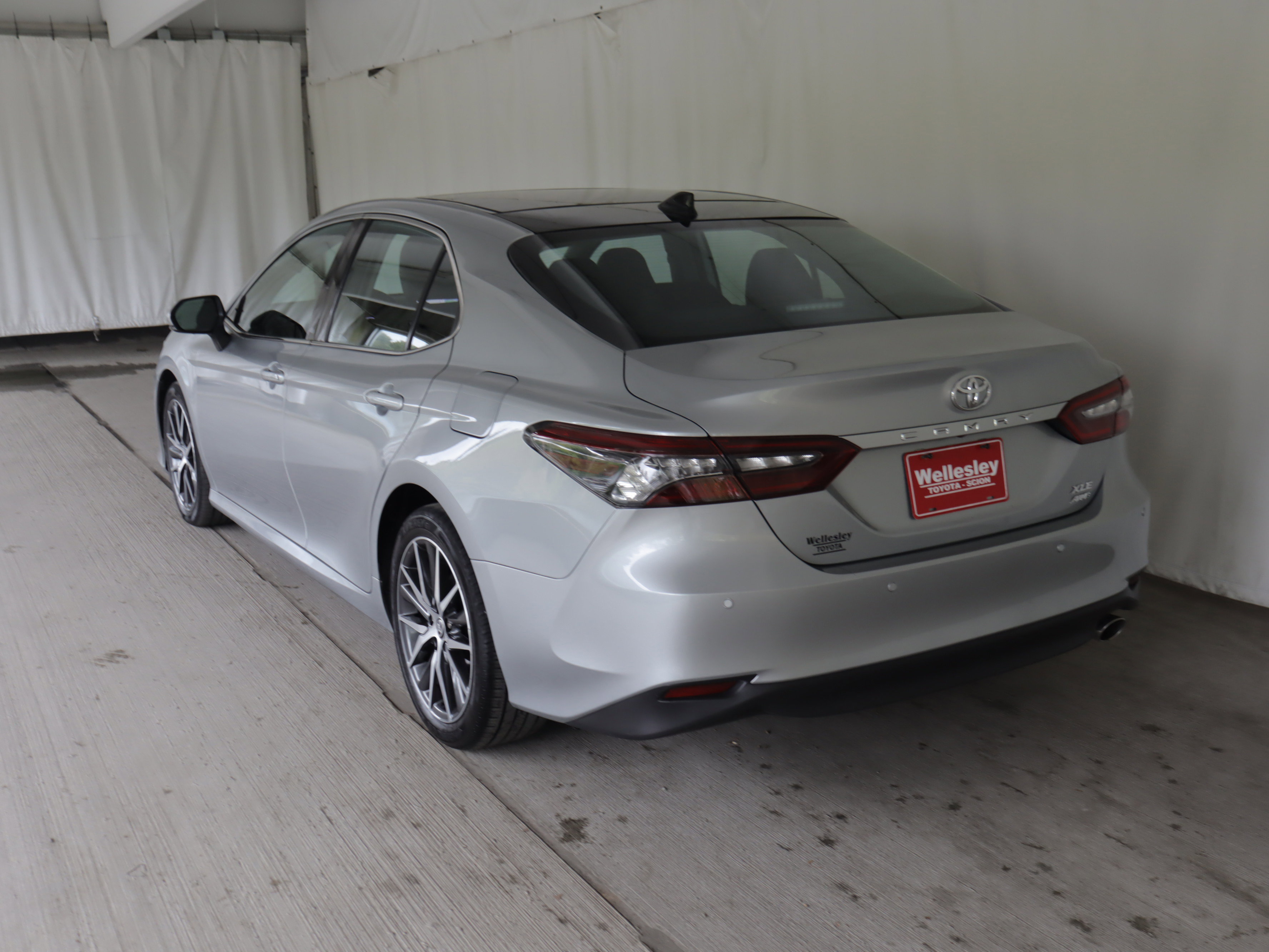Used 2023 Toyota Camry XLE w/ Navigation Package AWD/4WD image 27