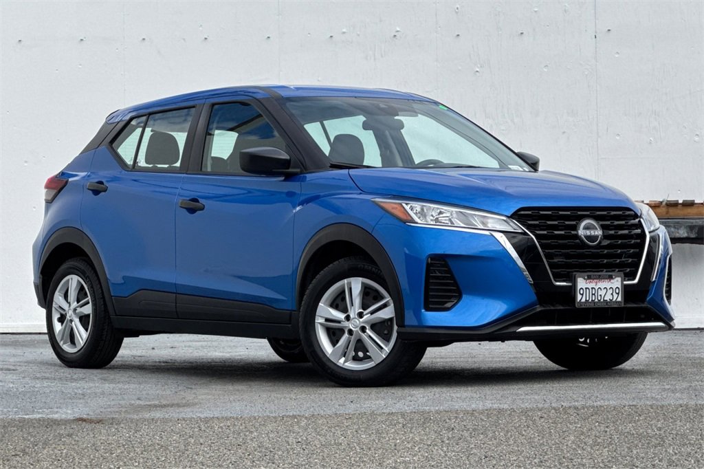 Used 2023 Nissan Kicks S image 2