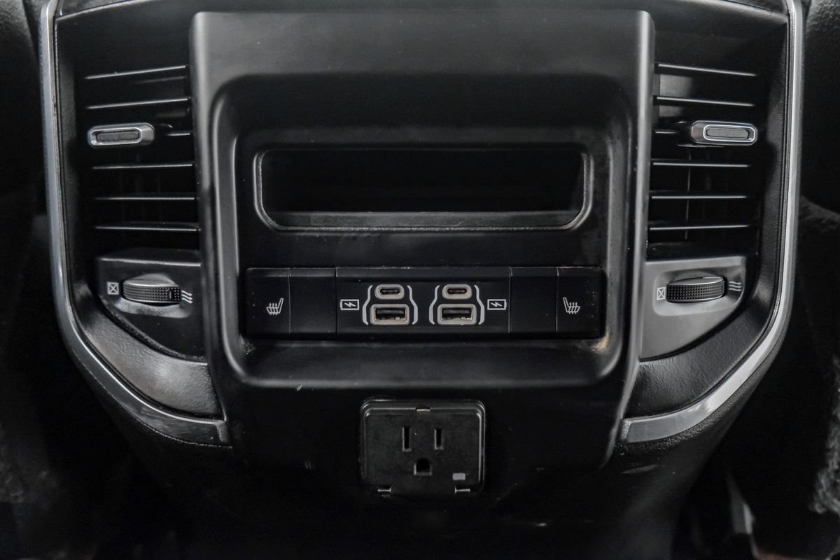 Used 2022 RAM 3500 Laramie AWD/4WD image 38