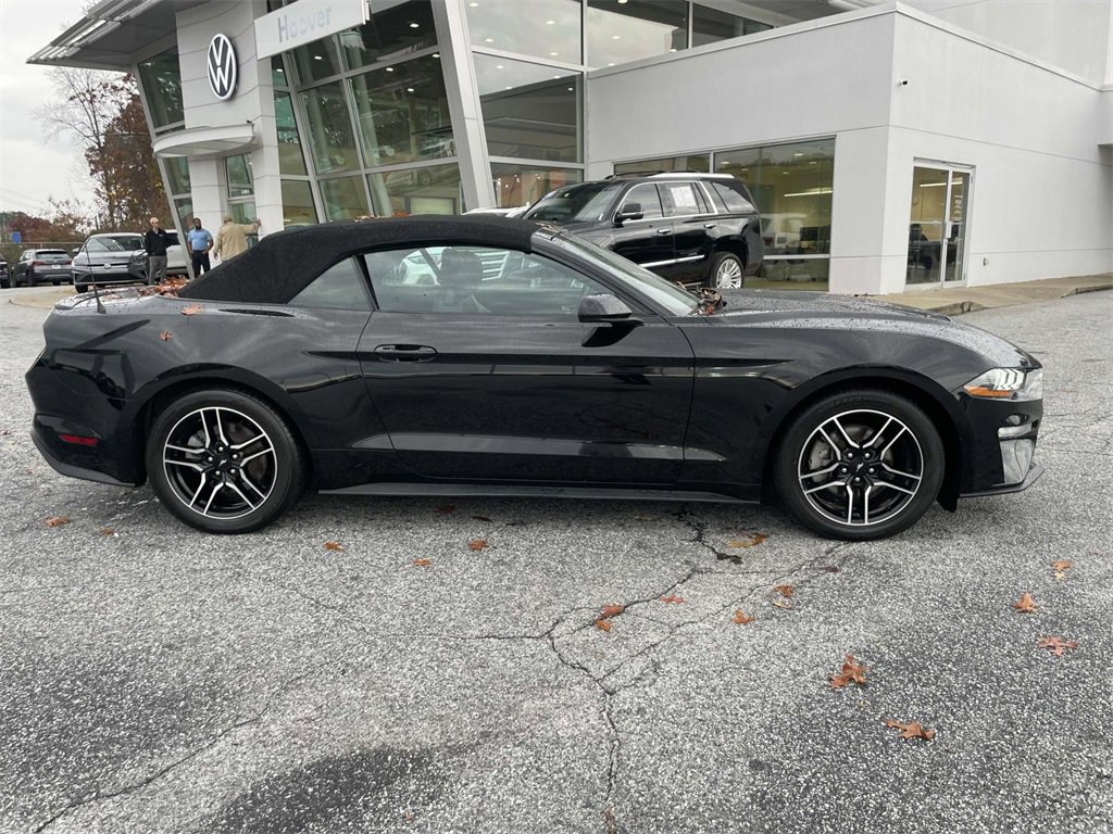 Used 2023 Ford Mustang Premium image 2
