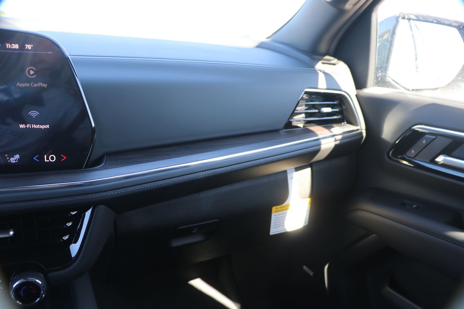 New 2026 Chevrolet Suburban Z71 w/ Comfort Package image 27