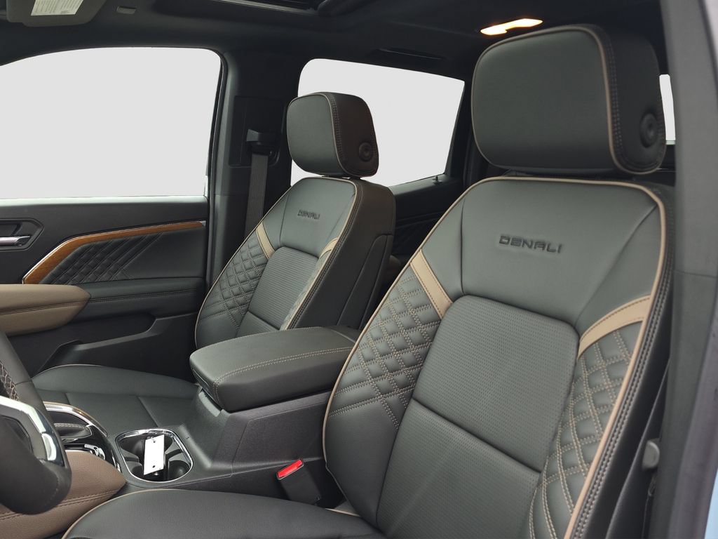 New 2026 GMC Canyon Denali AWD/4WD image 7
