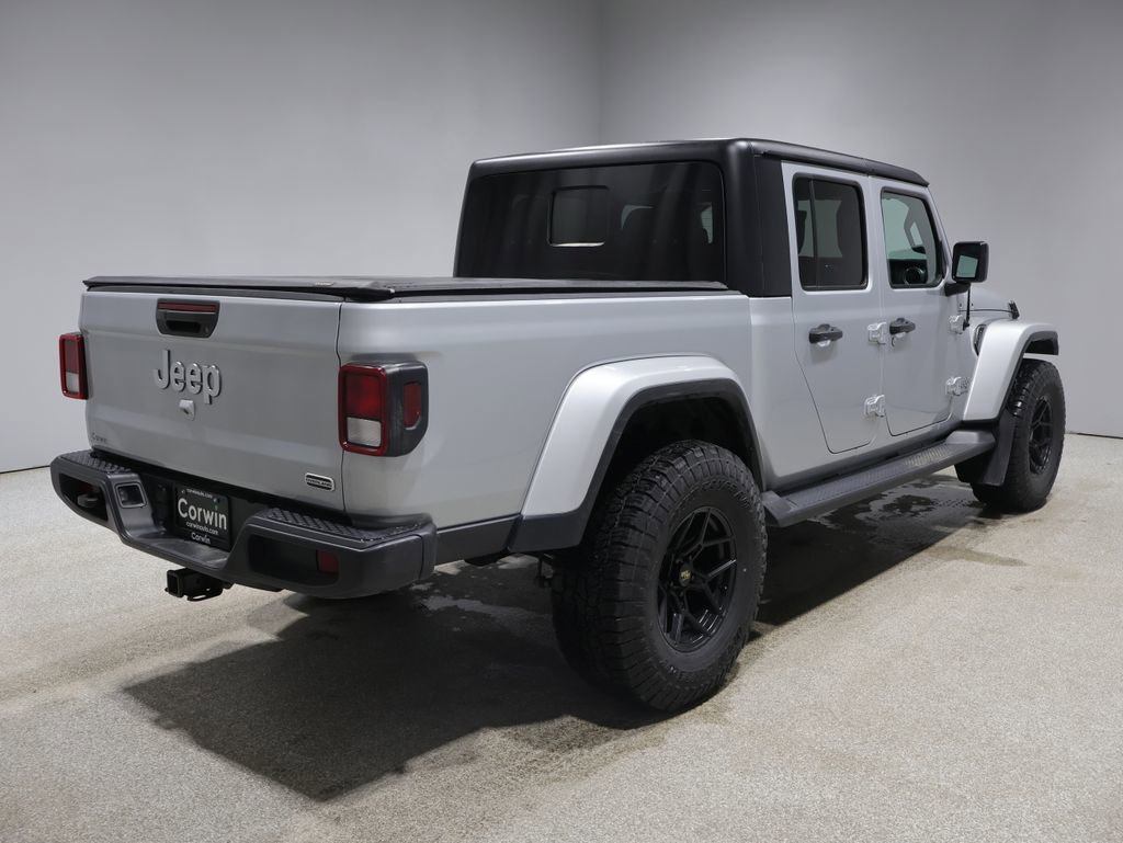 Used 2022 Jeep Gladiator Overland w/ Cold Weather Group image 2