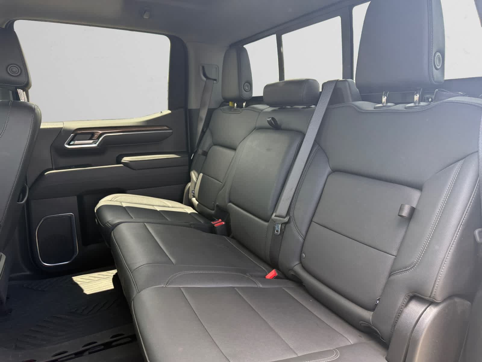 Used 2025 Chevrolet Silverado 1500 LT Trail Boss w/ Convenience Package II AWD/4WD image 13