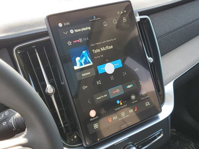 New 2026 Volvo XC90 B6 Plus w/ Protection Package Premier image 15