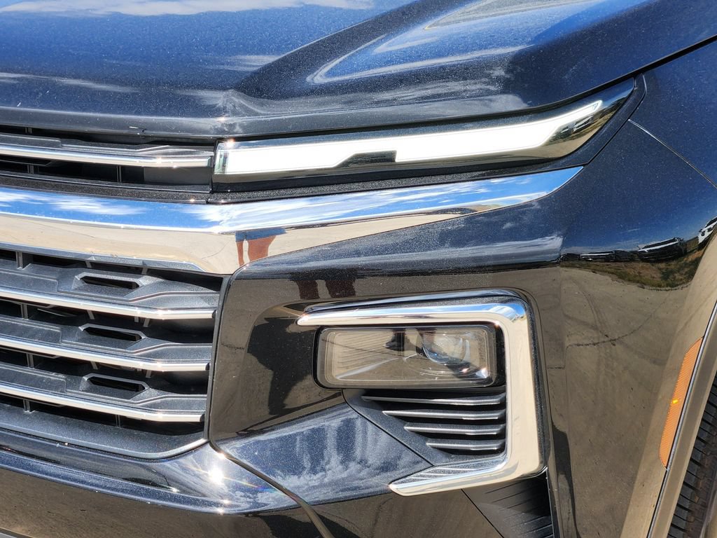Used 2025 Chevrolet Traverse LT w/ Driver Confidence Package FWD image 11