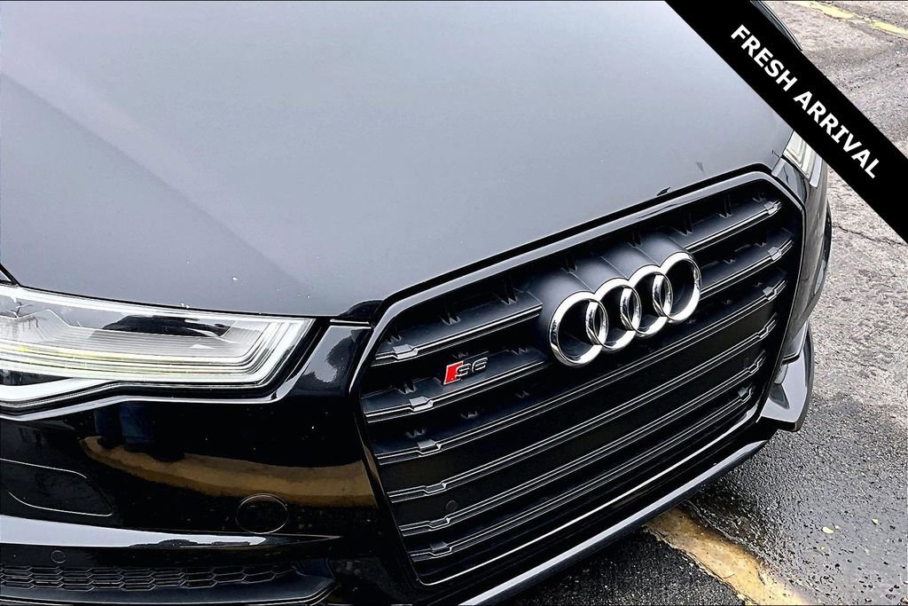 Used 2016 Audi S6 Prestige w/ Prestige Package image 32