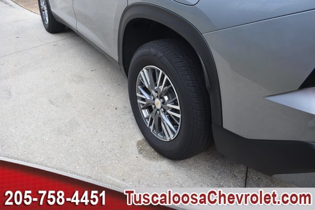 Used 2025 Chevrolet Traverse LT w/ LPO, Floor Liner Package FWD image 16