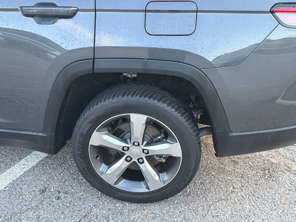 Used 2021 Jeep Grand Cherokee L Limited AWD/4WD image 16