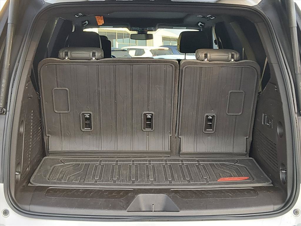 Used 2021 GMC Yukon SLT w/ SLT Luxury Plus Package RWD image 16