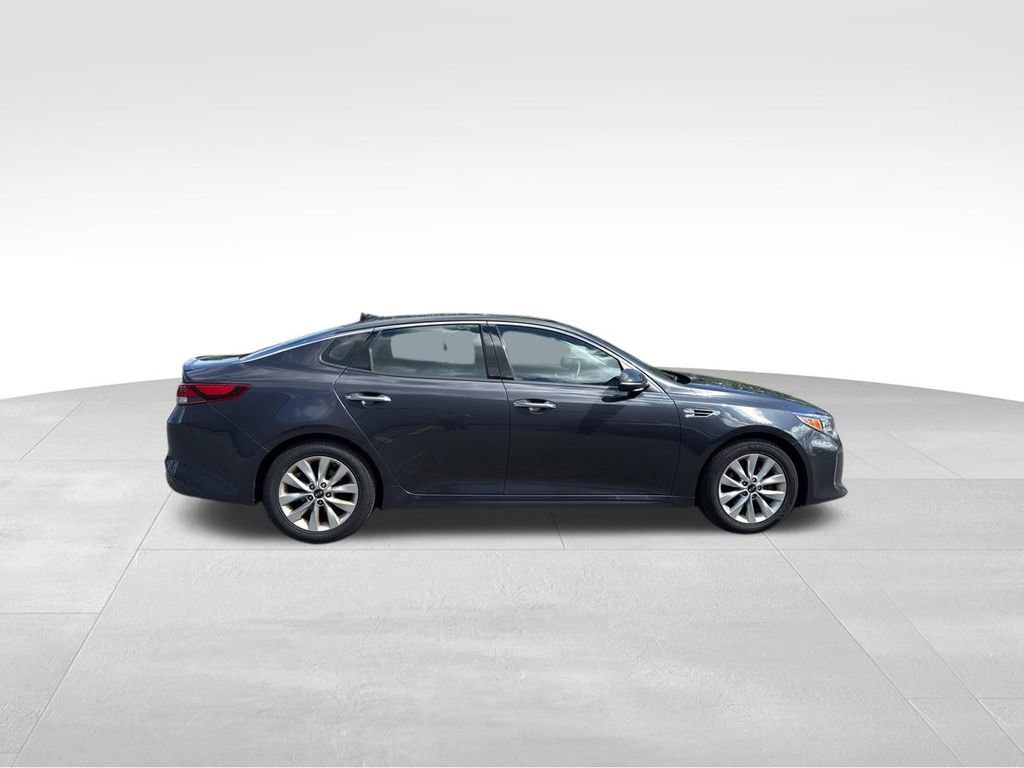 Used 2018 Kia Optima S w/ Panoramic Sunroof Package FWD image 7