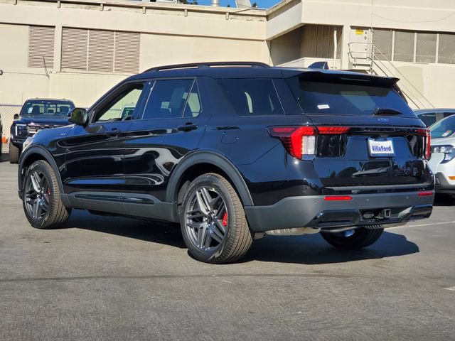 Used 2026 Ford Explorer ST-Line w/ ST-Line Street Pack image 2
