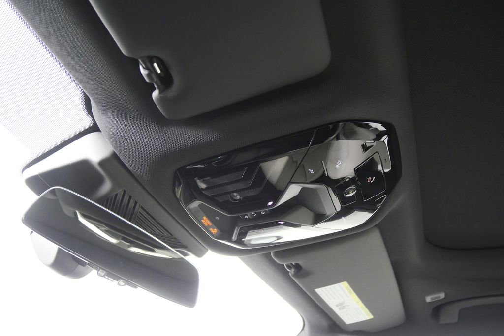 New 2026 BMW 530i xDrive w/ Premium Package image 21