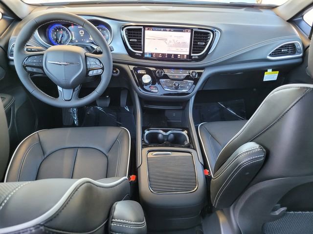 New 2026 Chrysler Pacifica Limited w/ S Appearance Package image 12