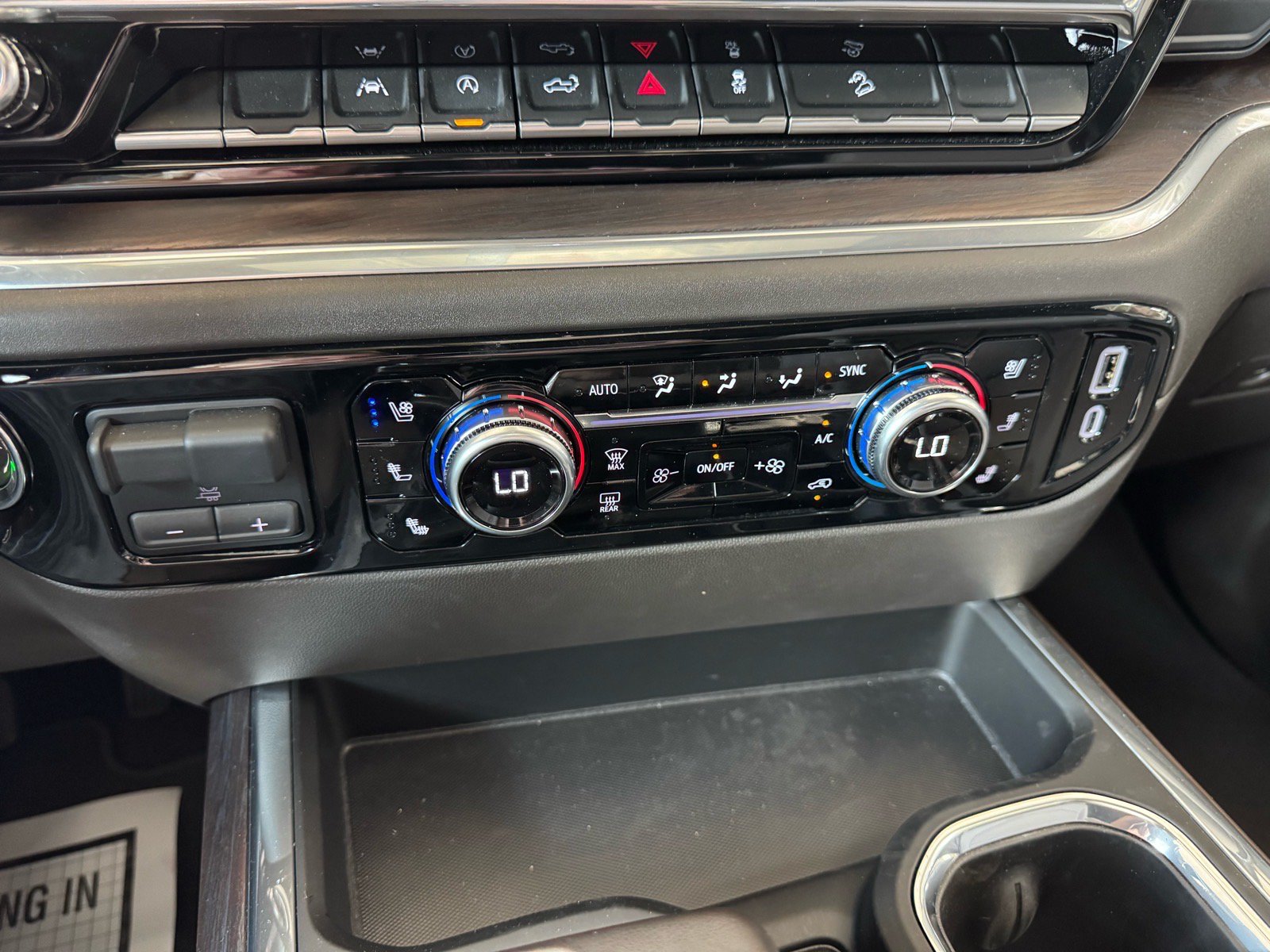 Used 2026 GMC Sierra 1500 SLT w/ SLT Premium Package AWD/4WD image 26