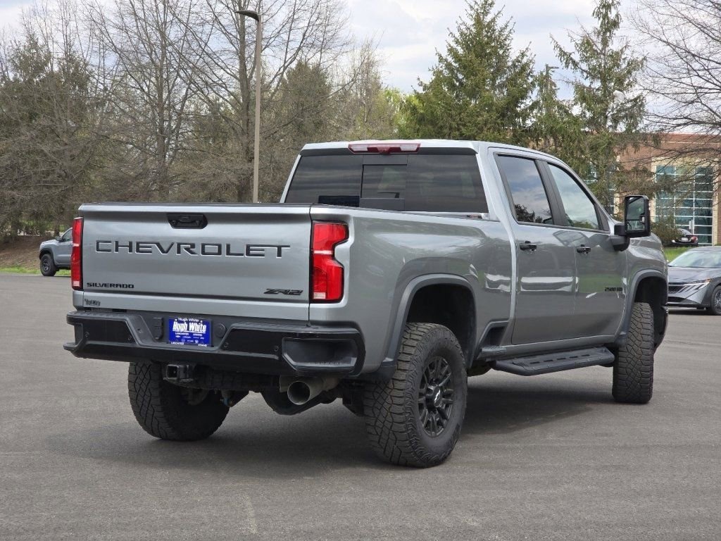 Used 2024 Chevrolet Silverado 2500 ZR2 w/ Technology Package AWD/4WD image 13