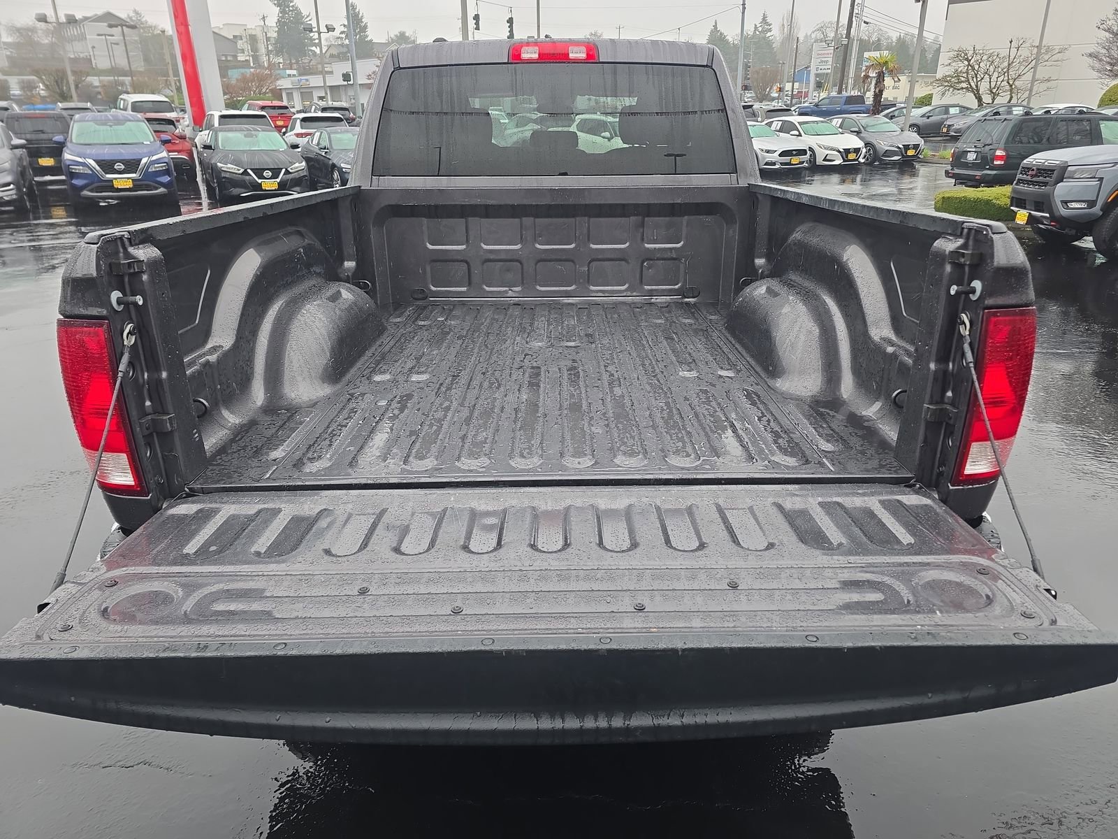 Used 2024 RAM 1500 Classic SLT image 28