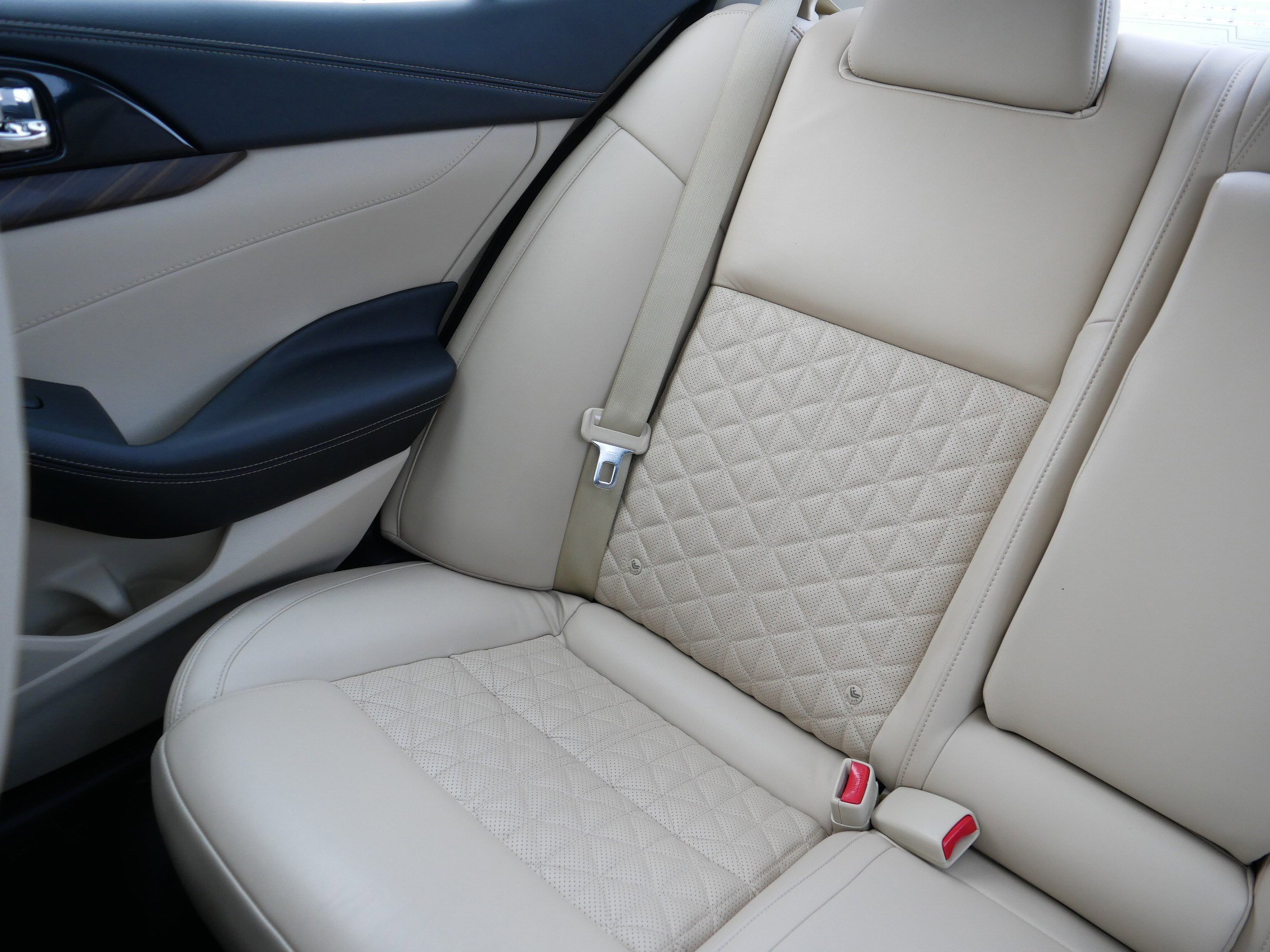 Certified 2018 Nissan Maxima Platinum image 12